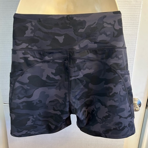 The Gym People TGP black camouflage workout shorts with pockets NWT Sz-M R20 - Picture 6 of 11